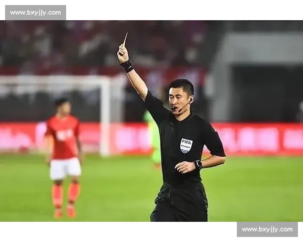 聚焦足球比赛中界外球判罚尺度与争议焦点深度剖析与规则反思